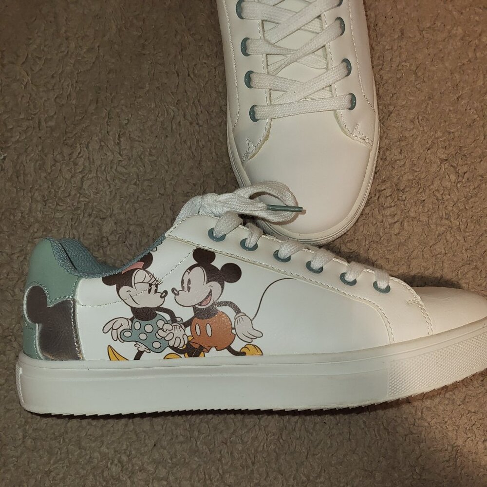 Ladies Mickey & Friends Sneakers Size 9 Great Condition